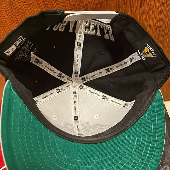 L.A Kings New Era Snapback Hat - Picture 3 of 3